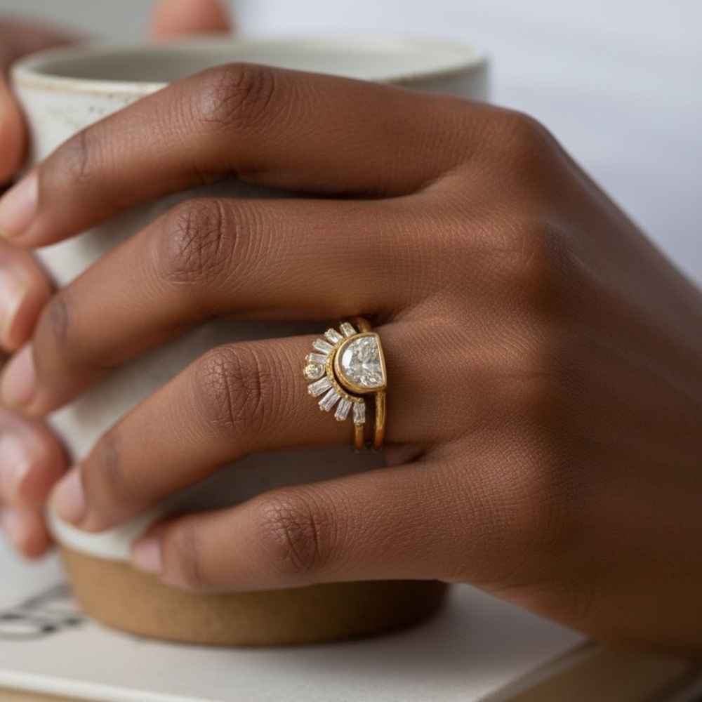 18K gold plated • Sterling silver • Antique looking SUN ring. Size 6